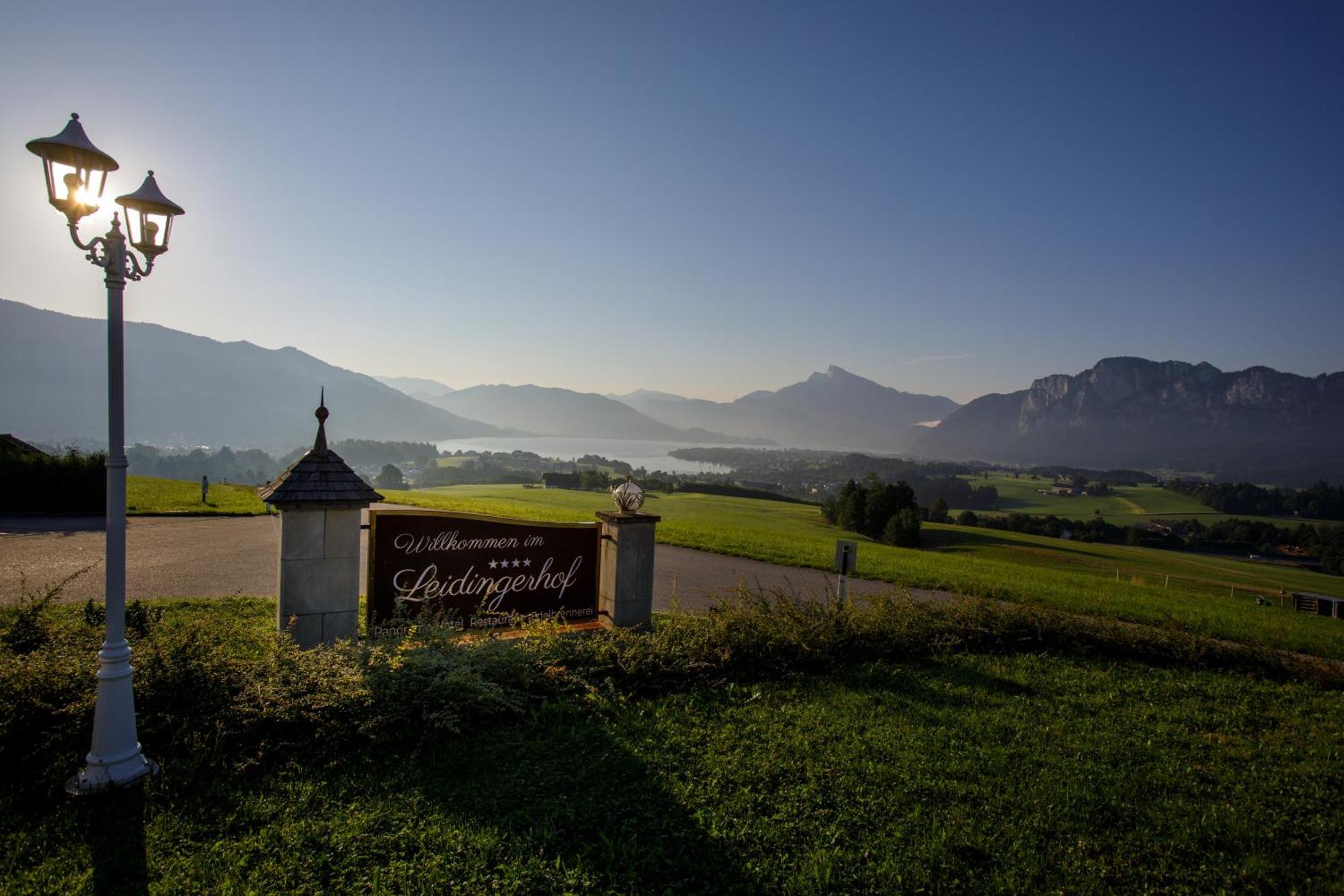 Panorama Hotel Gasthof Leidingerhof Мондзее Экстерьер фото