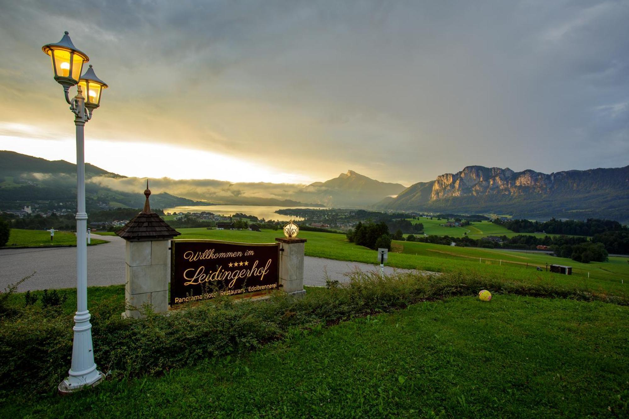 Panorama Hotel Gasthof Leidingerhof Мондзее Экстерьер фото